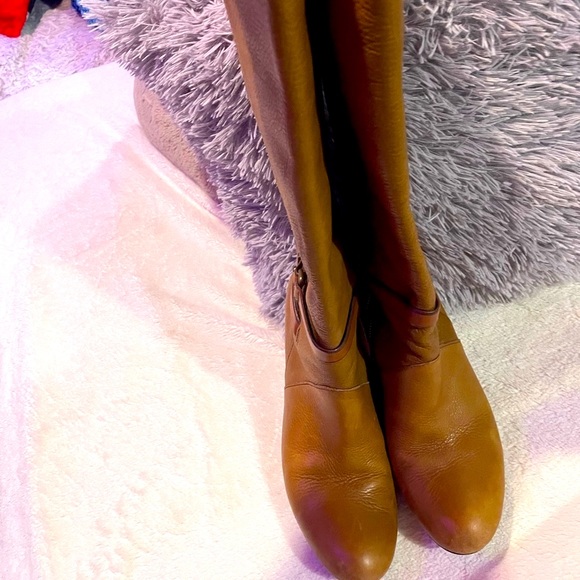 Coach boots 8.5 in mint condition - Picture 3 of 5